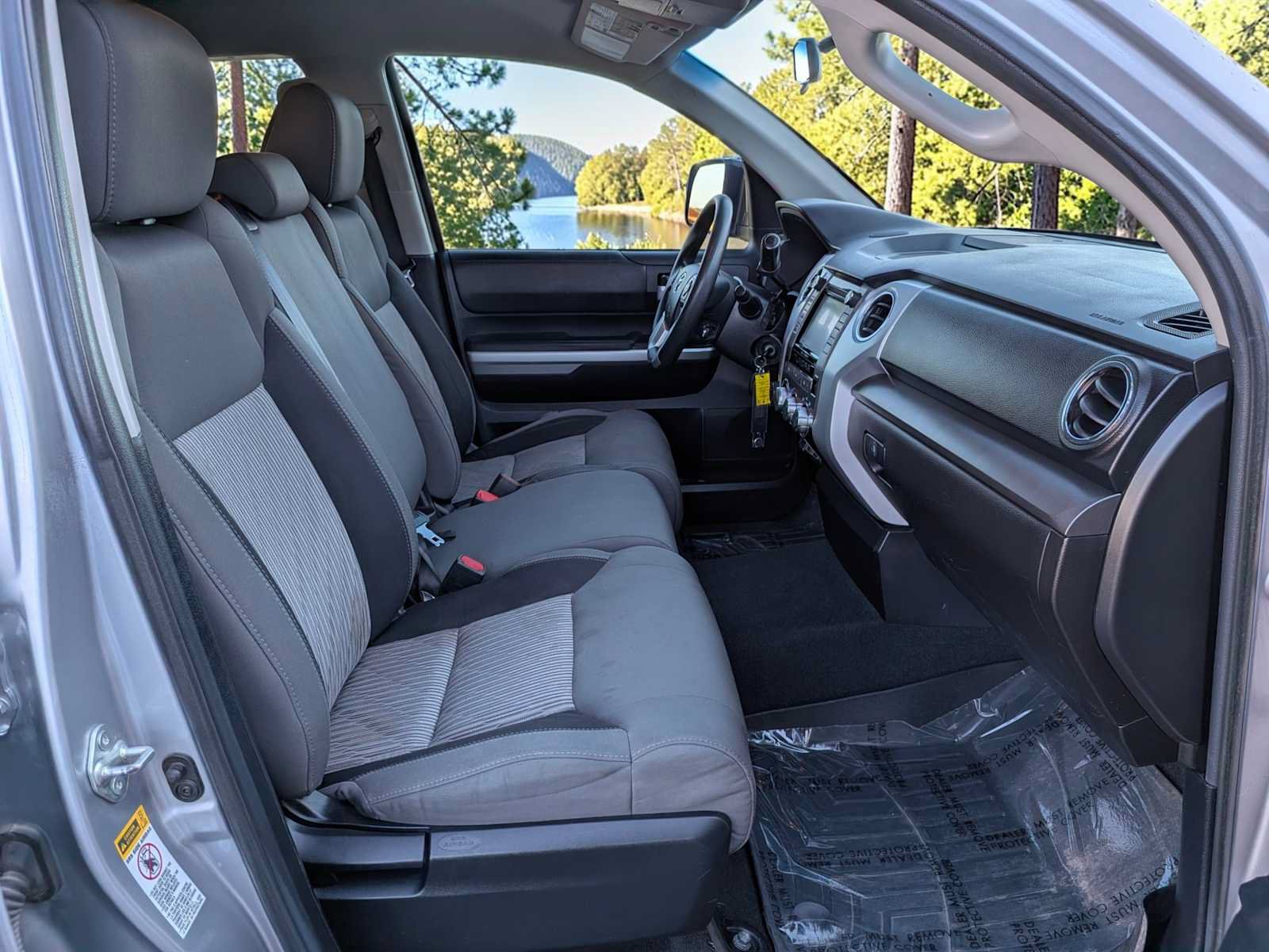 Used 2015 Toyota Tundra SR5 AWD/4WD image 18