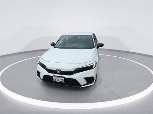 Used 2023 Honda Civic Sport image 5