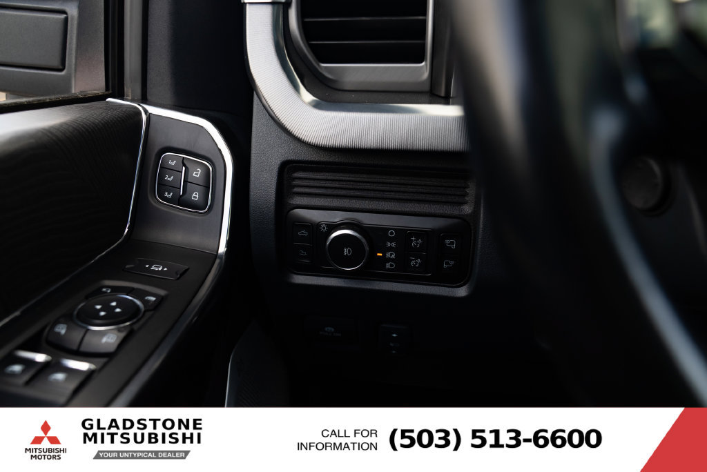 Used 2025 Ford F350 Platinum AWD/4WD image 22