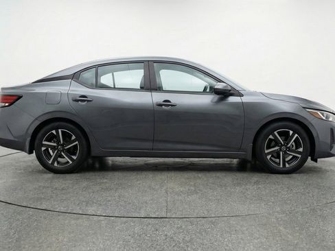 Used 2025 Nissan Sentra SV FWD image 11