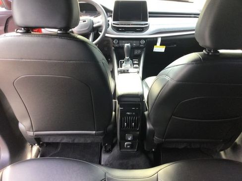 Used 2025 Jeep Compass Latitude AWD/4WD image 47