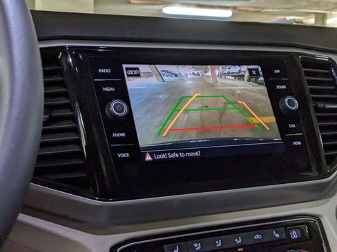 Certified 2023 Volkswagen Atlas SE AWD/4WD image 17