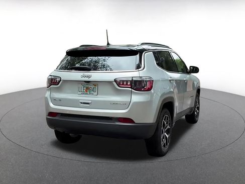 Used 2025 Jeep Compass Limited AWD/4WD image 14