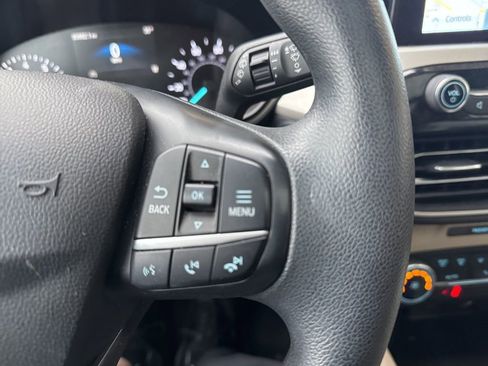 Used 2020 Ford Escape SE image 9