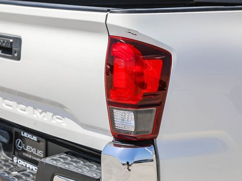 Used 2021 Toyota Tacoma SR5 RWD image 9