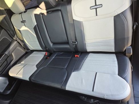 Used 2023 Ford F150 Lightning Platinum image 35