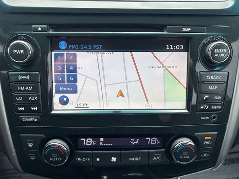 Used 2013 Nissan Altima 3.5 SL w/ Technology Pkg image 27