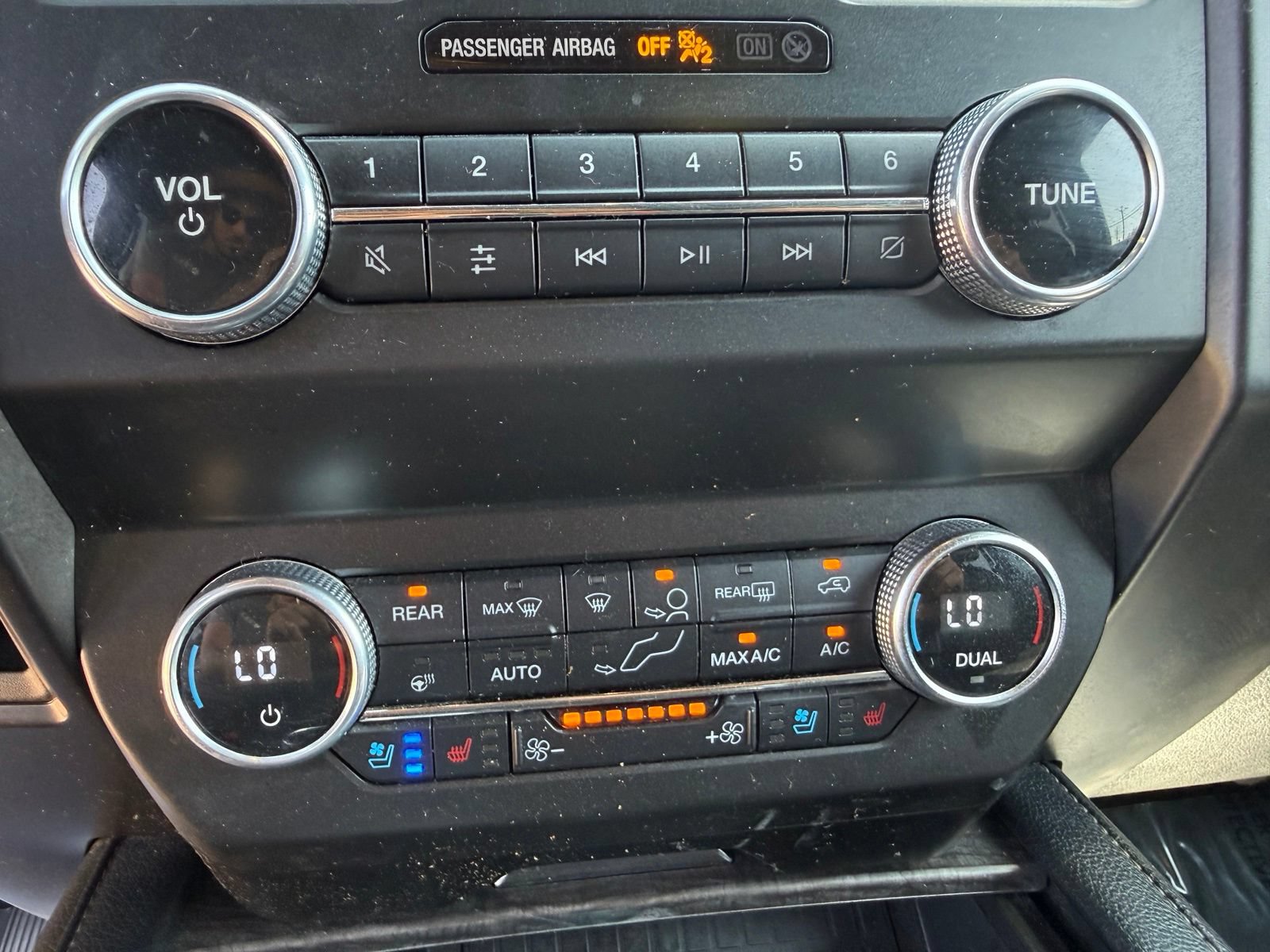 Used 2021 Ford Expedition Max Limited RWD image 17