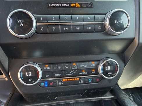 Used 2021 Ford Expedition Max Limited RWD image 17