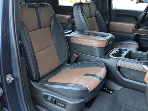 Used 2021 Chevrolet Silverado 2500 High Country w/ Z71 Off-Road Package image 21