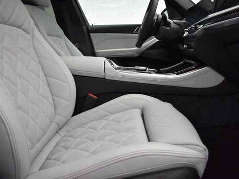 New 2026 BMW X5 xDrive50e w/ M Sport Package image 25