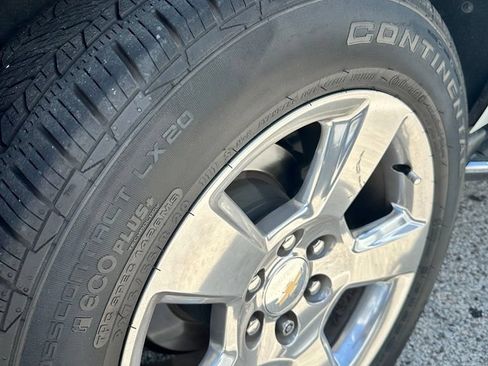 Used 2018 Chevrolet Tahoe Premier RWD image 7
