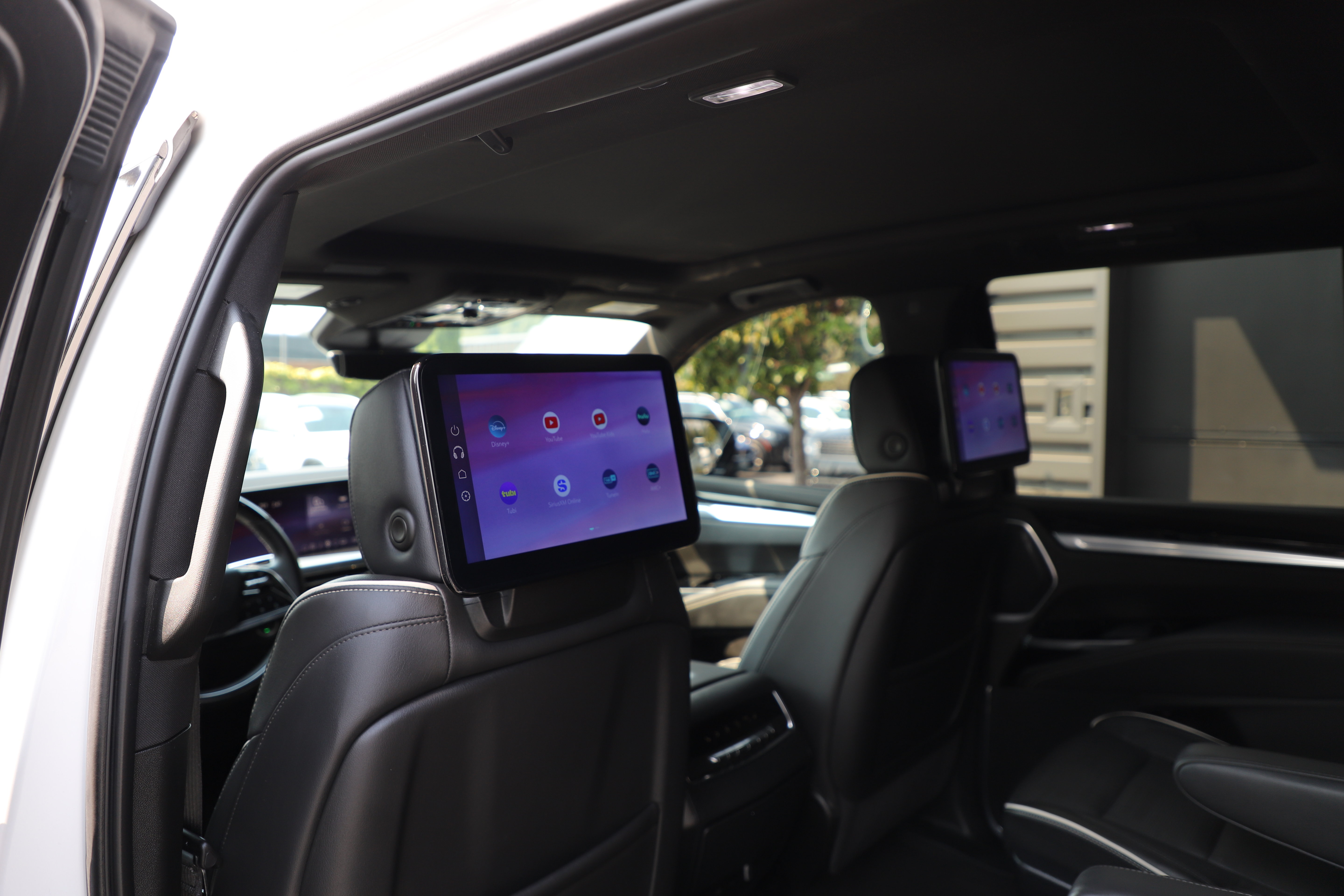 Used 2025 Cadillac Escalade Sport w/ Touring Package AWD/4WD image 14