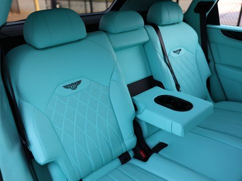 Used 2021 Bentley Bentayga image 16