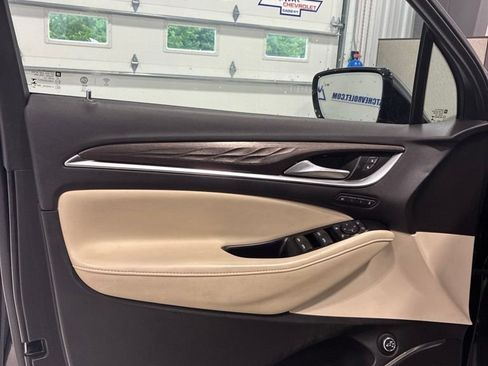 Used 2023 Buick Enclave Avenir w/ Avenir Technology Package FWD image 18