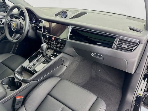 New 2026 Porsche Macan image 34