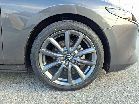 Used 2023 MAZDA MAZDA3 s image 9