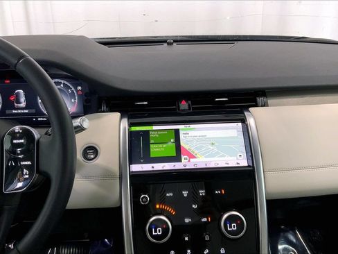 Used 2020 Land Rover Discovery Sport SE AWD/4WD image 5