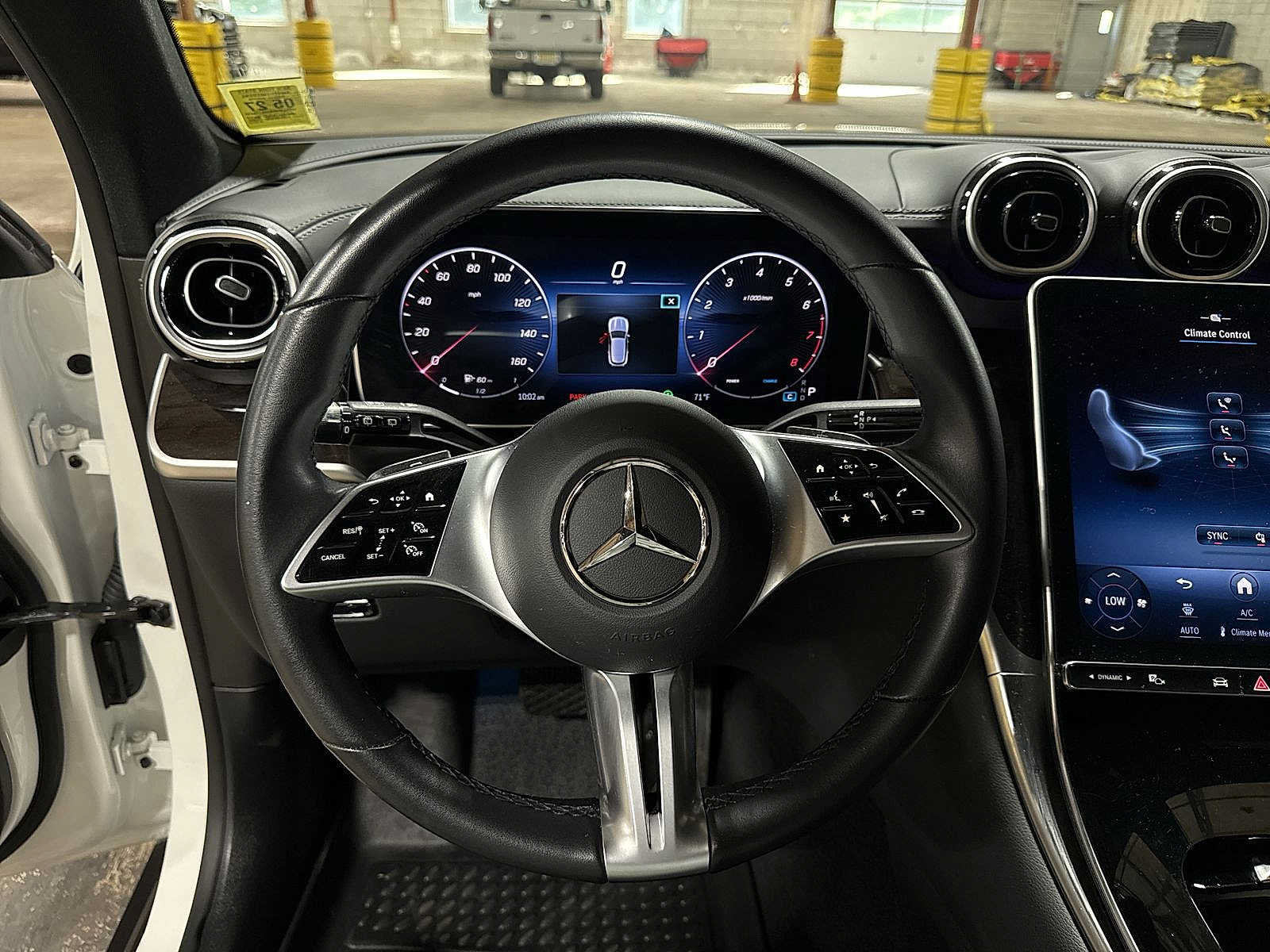 Used 2024 Mercedes-Benz GLC 300 4MATIC image 18