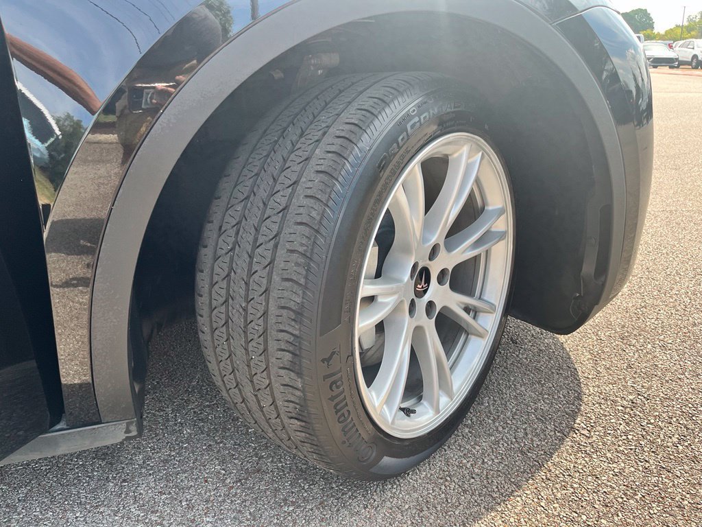 Used 2024 Tesla Model Y Long Range AWD/4WD image 6