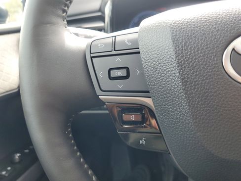 Used 2025 Toyota Camry XLE w/ Premium Plus Package image 20