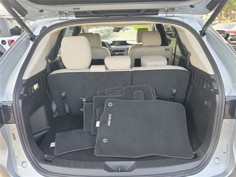 Used 2024 MAZDA CX-90 3.3 Turbo w/ Premium Package image 9