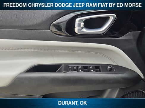 Used 2024 Jeep Compass Limited AWD/4WD image 17