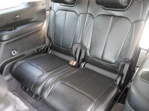 Used 2023 Jeep Grand Cherokee L Limited AWD/4WD image 14