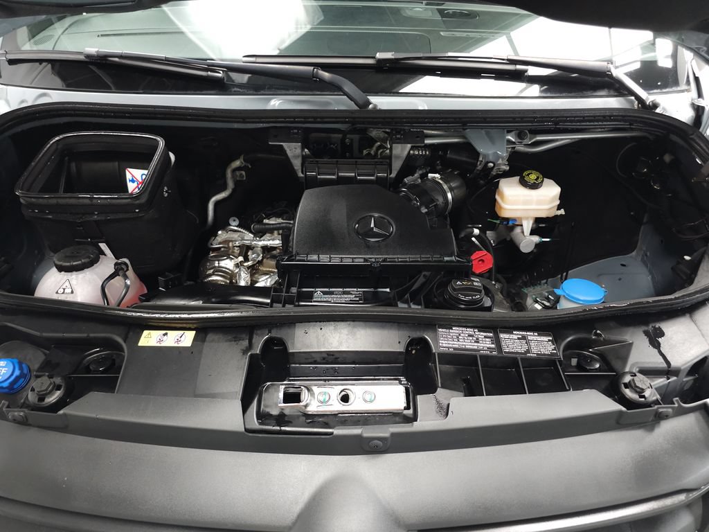Used 2024 Mercedes-Benz Sprinter 2500 image 30