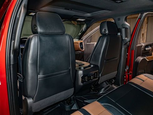 Used 2022 Chevrolet Silverado 1500 High Country image 21