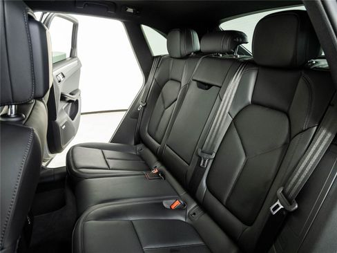 New 2026 Porsche Macan S AWD/4WD image 22