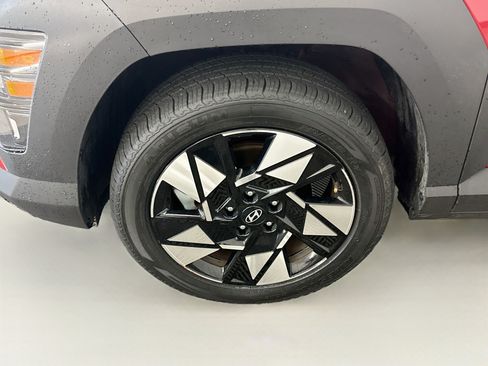 Used 2025 Hyundai Kona SEL AWD/4WD image 11
