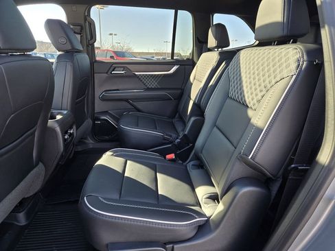 New 2026 GMC Acadia Denali w/ Super Cruise Package image 5