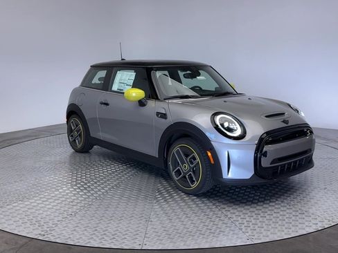 Used 2024 MINI Cooper SE FWD image 2