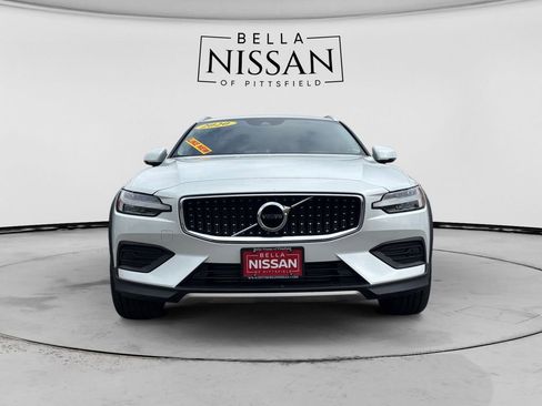 Used 2020 Volvo V60 T5 Cross Country w/ Protection Package Premier AWD/4WD image 8