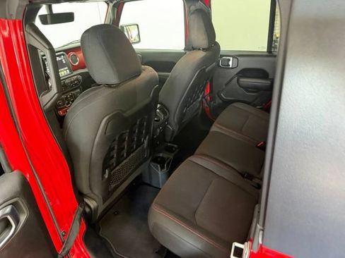 Used 2022 Jeep Gladiator Rubicon w/ LED Lighting Group AWD/4WD image 32