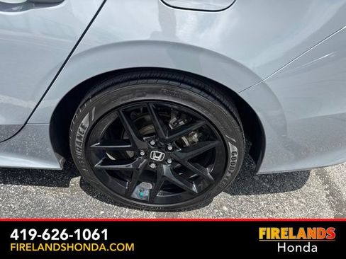 Used 2025 Honda Civic Sport image 11