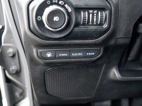 Used 2021 Jeep Wrangler Unlimited Sahara w/ Cold Weather Group AWD/4WD image 14