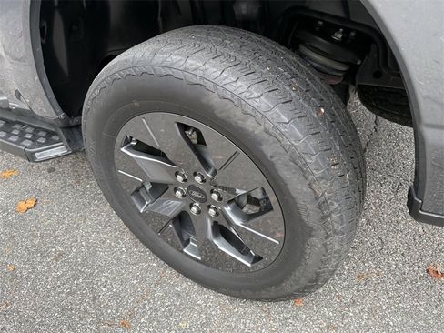 Used 2023 Ford F150 Lightning Lariat image 20