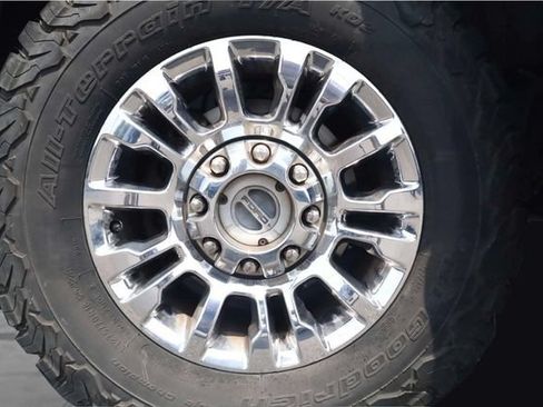 Used 2021 Ford F250 XLT w/ XLT Premium Package AWD/4WD image 3