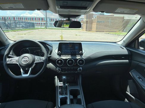 Used 2025 Nissan Sentra SV FWD image 26
