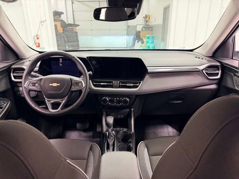 Certified 2025 Chevrolet TrailBlazer LT w/ Convenience Package FWD image 20