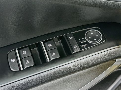 Used 2020 Kia Soul EX w/ Option Group 015 FWD image 15
