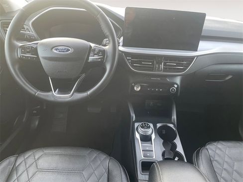 Used 2023 Ford Escape Platinum w/ Premium Technology Package image 10