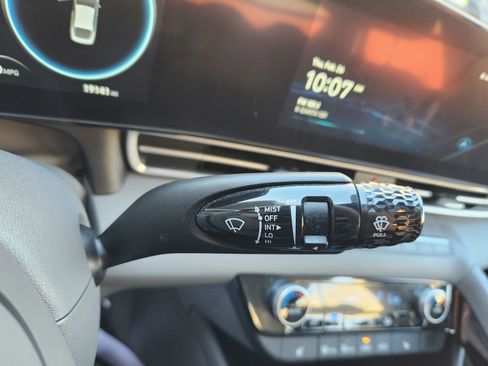 Certified 2023 Hyundai Elantra SEL w/ Convenience Package image 16