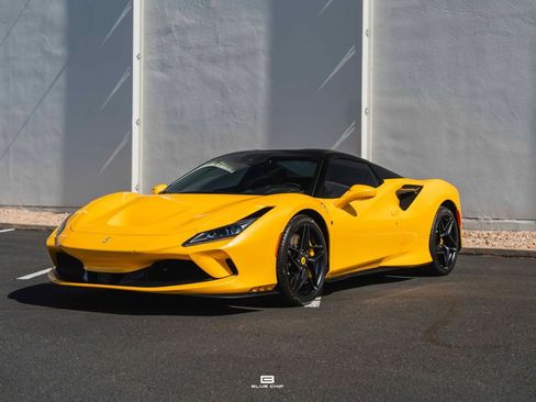 Used 2021 Ferrari F8 Tributo RWD image 1