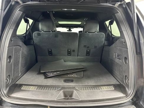 Used 2021 GMC Yukon XL Denali w/ Denali Premium Package image 26