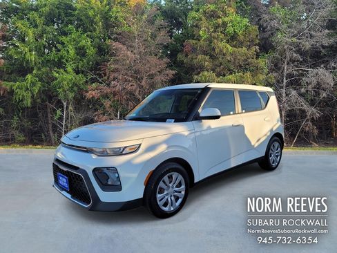 Used 2020 Kia Soul LX image 1