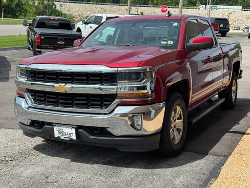 Used 2018 Chevrolet Silverado 1500 LT w/ All Star Edition AWD/4WD image 10