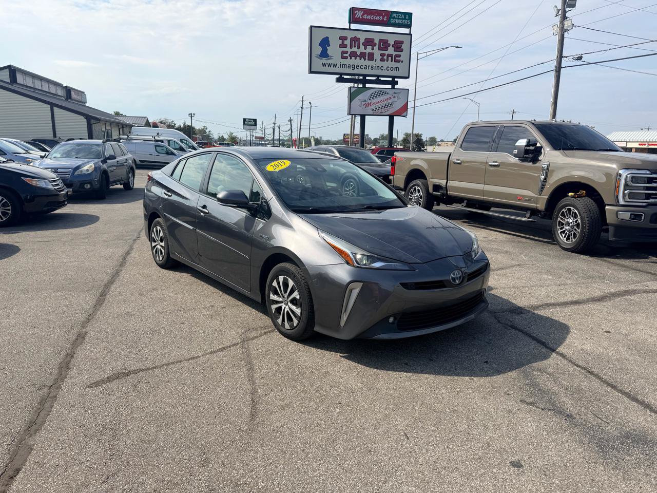 Used 2019 Toyota Prius LE AWD/4WD image 4